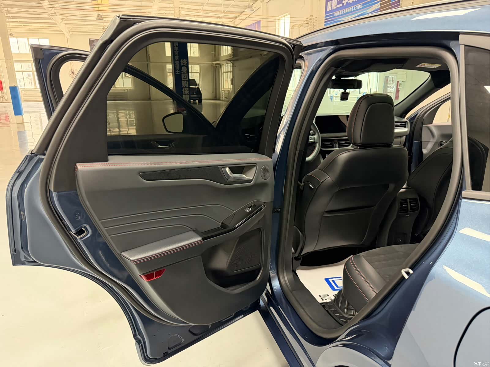 Ford Escape, 2023 12