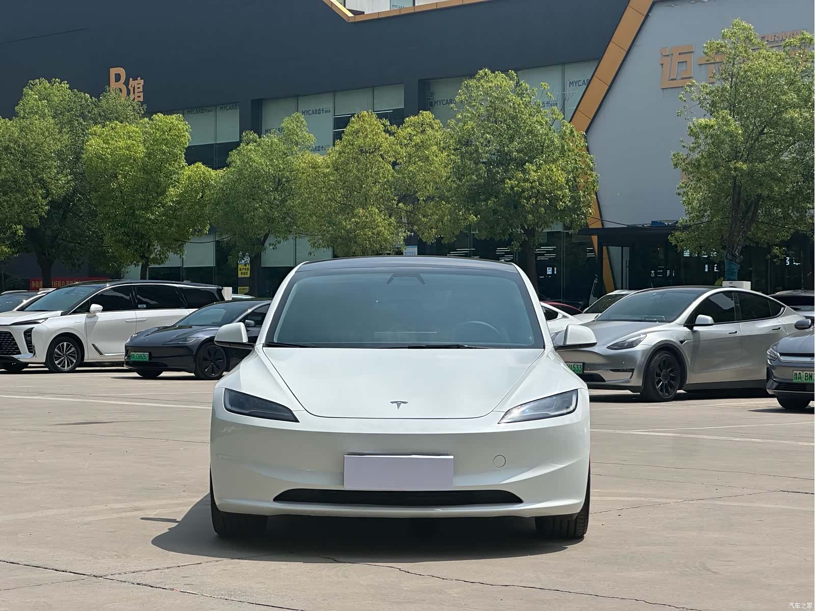 Tesla Model 3, 2025 2