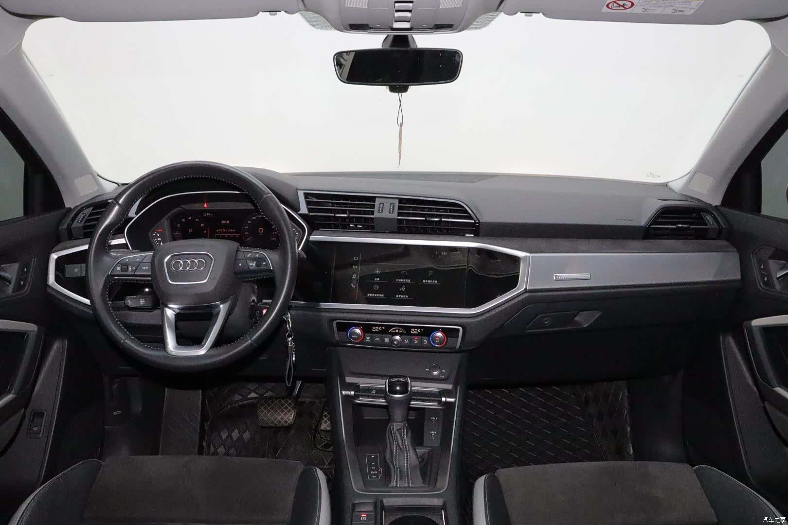 Audi Q3, 2021 13