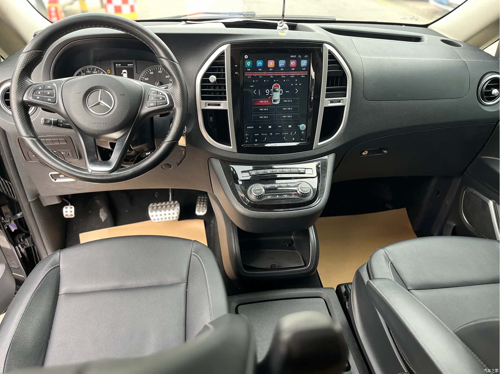 Mercedes-Benz V, 2018 14