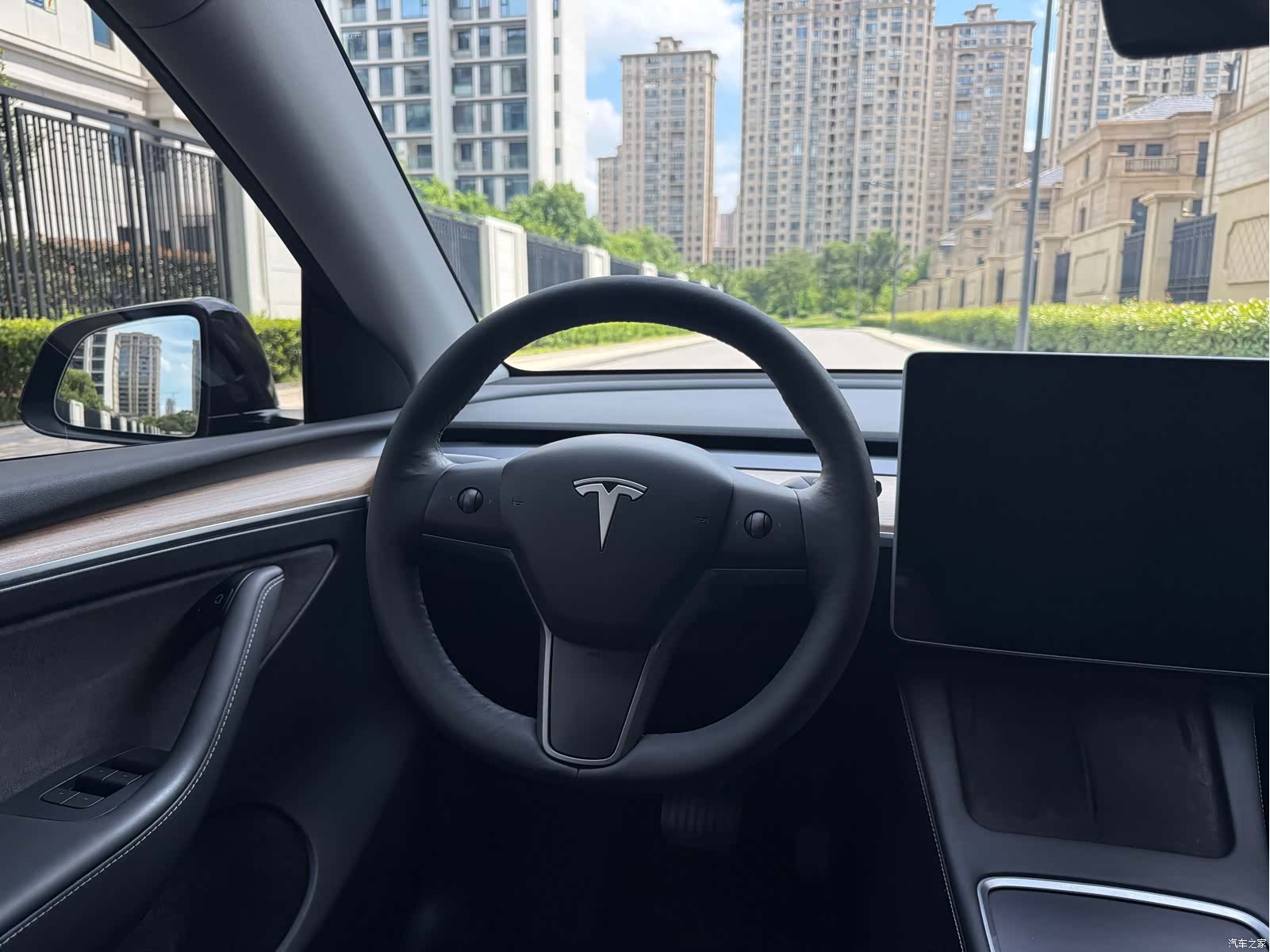 Tesla Model Y, 2021 12