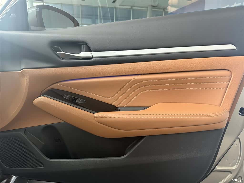 Nissan Teana, 2025 19