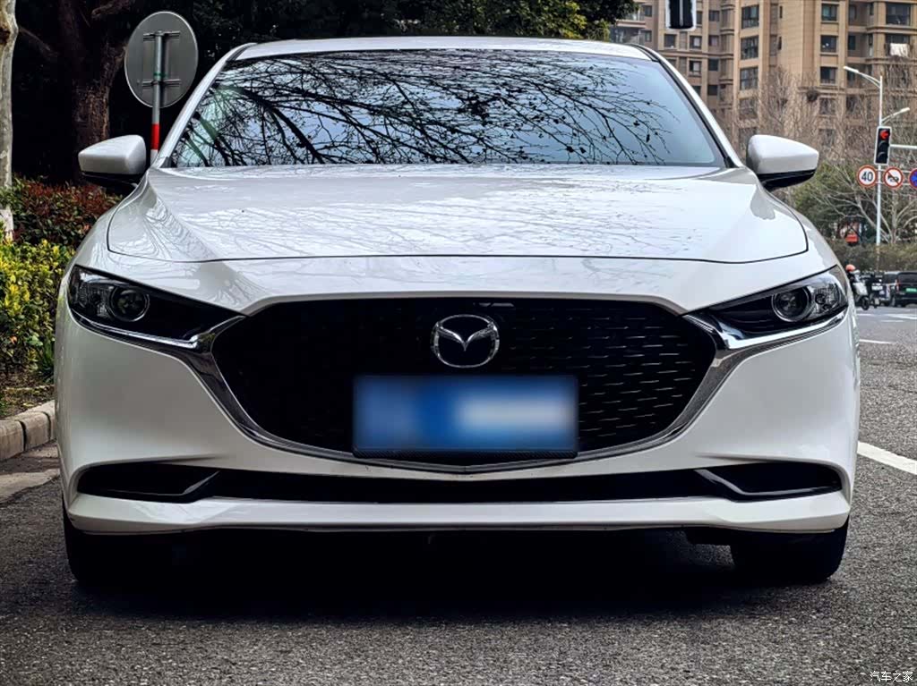 Mazda Mazda3, 2023 13