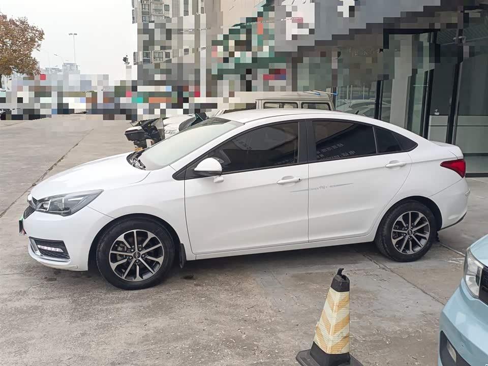 Chery Arrizo 5