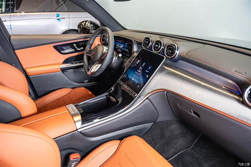 Mercedes-Benz GLC, 2025 10
