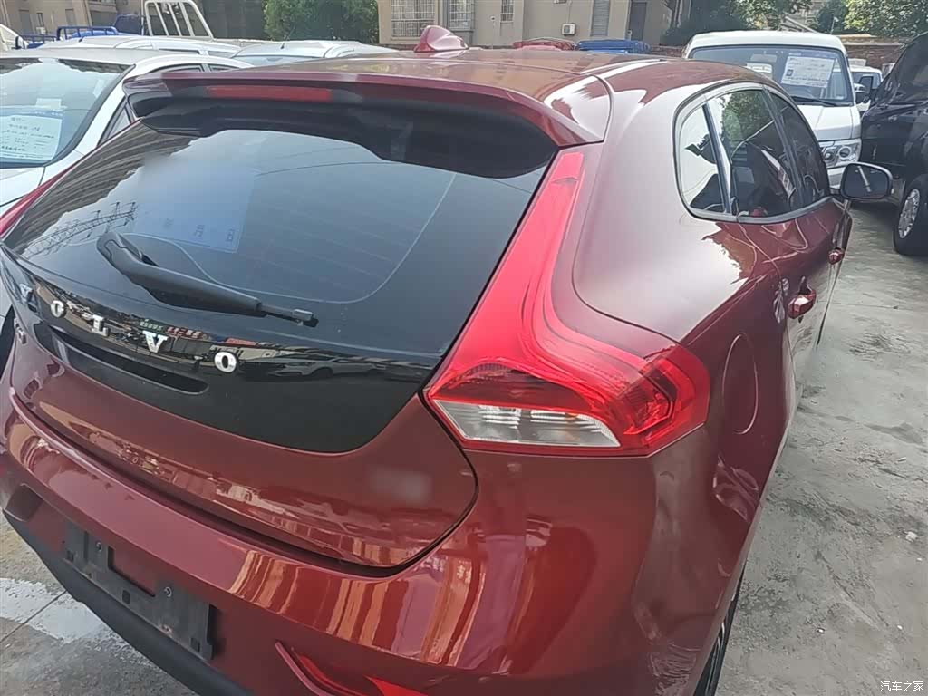 Volvo V40, 2018 8