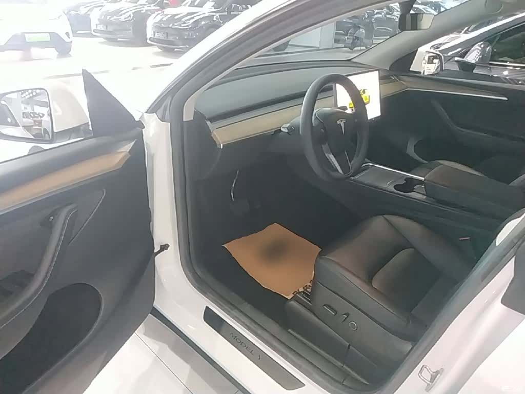 Tesla Model Y, 2022 16
