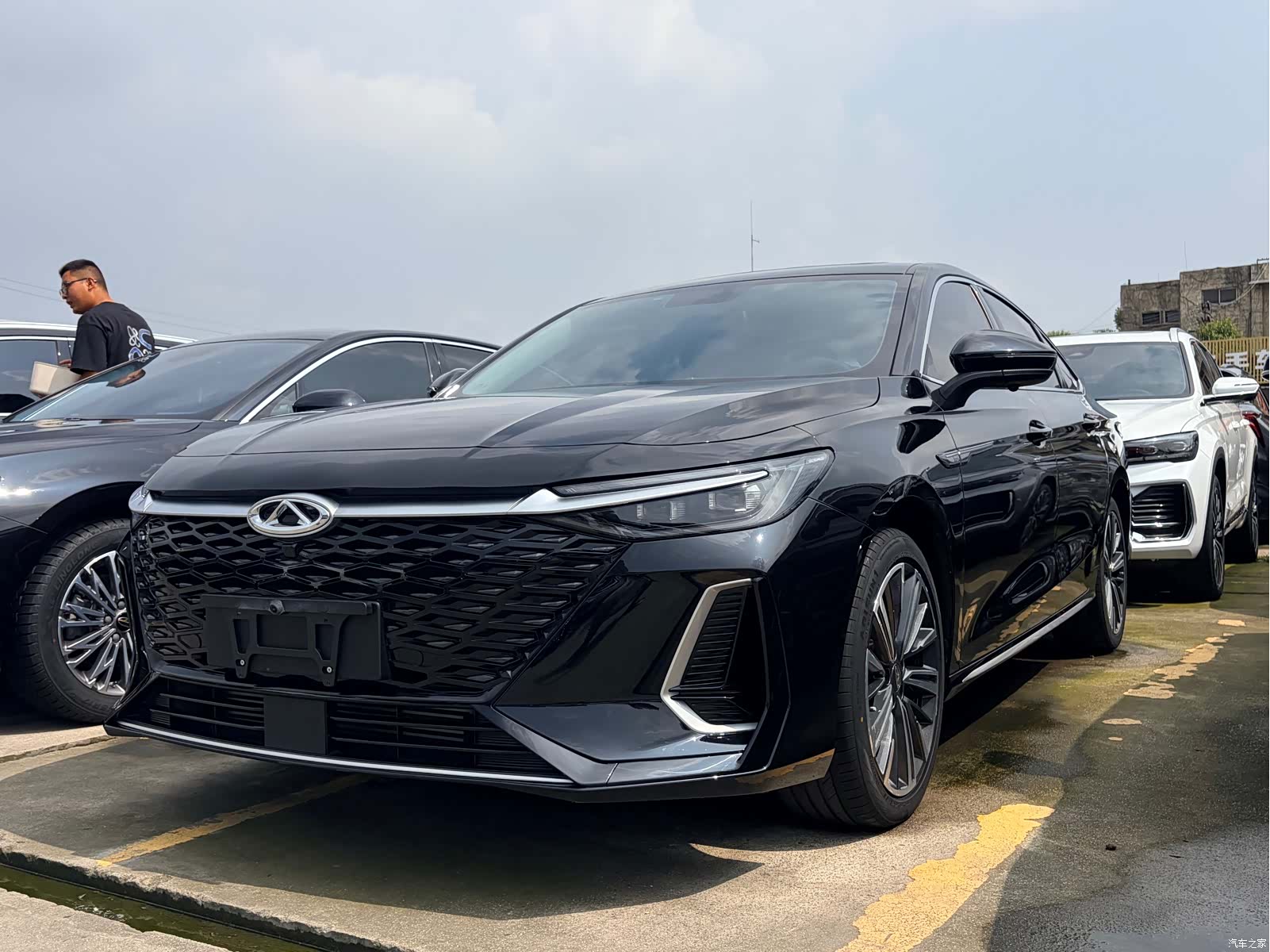 Chery Arrizo 8, 2024 1