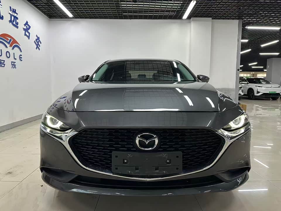 Mazda 3 Angkesaila