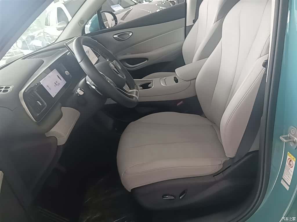 BYD HiAce, 2025 11