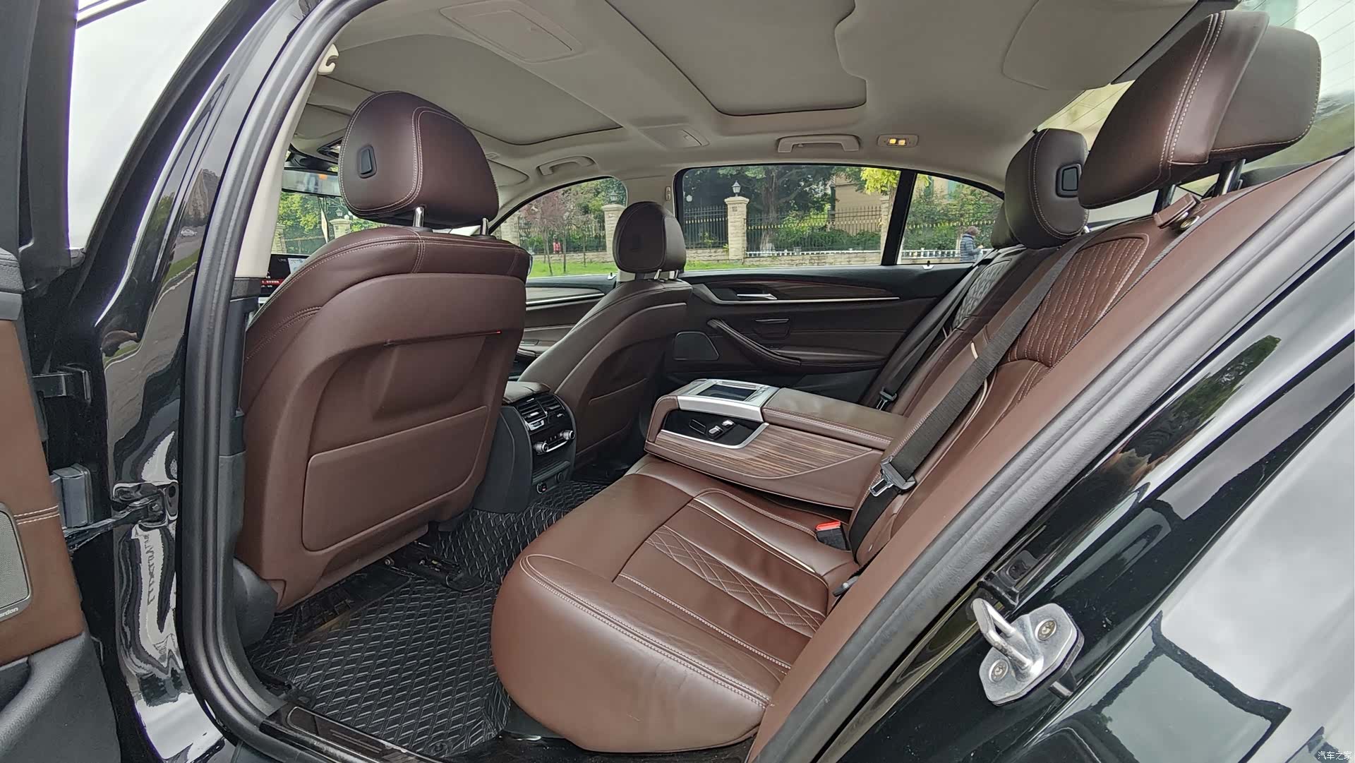 BMW 5 Series, 2018 11