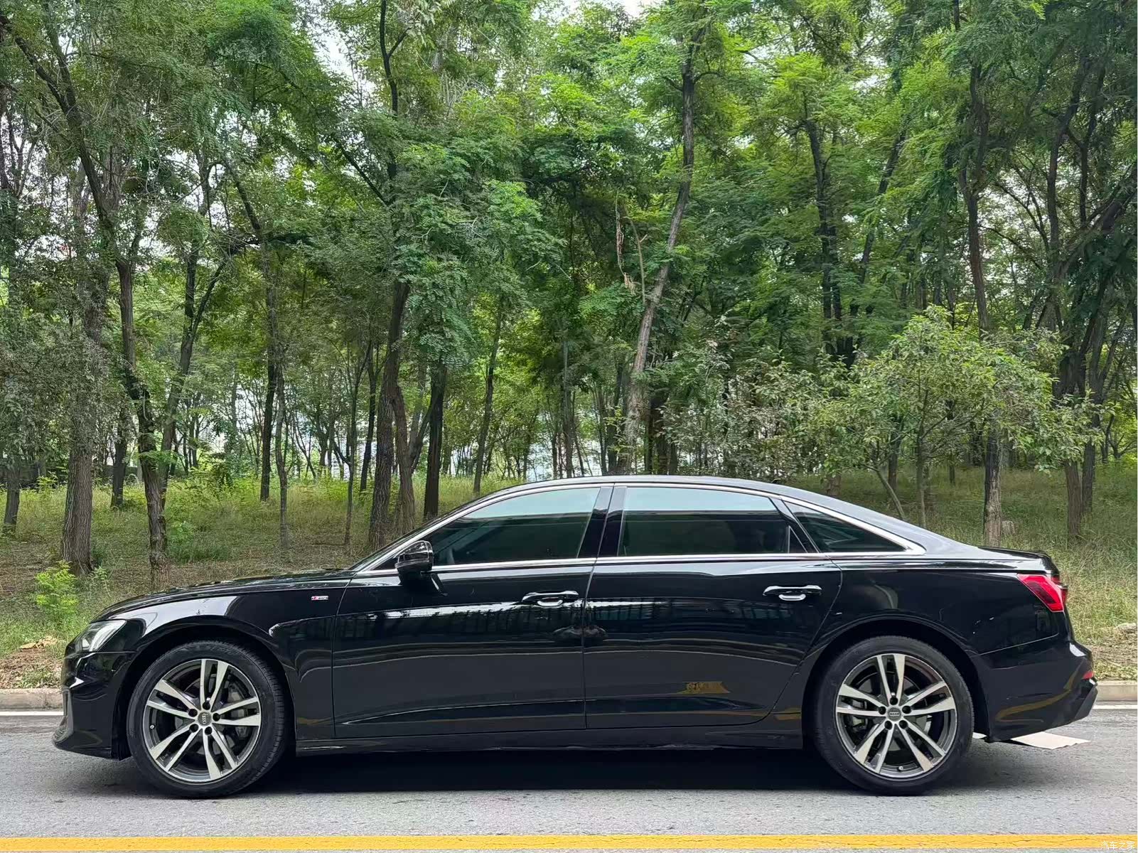 Audi A6L, 2021 3