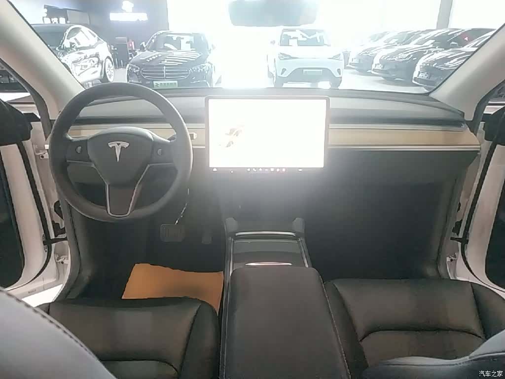 Tesla Model Y, 2022 10