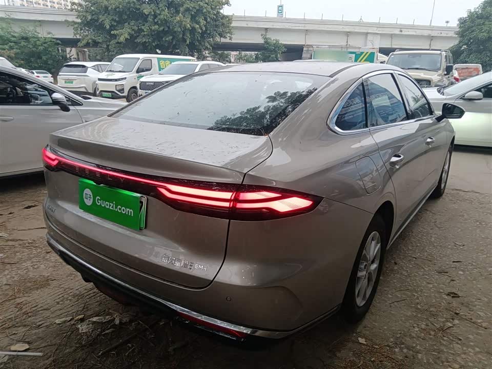 Geely Galaxy Galaxy Sparkle 6