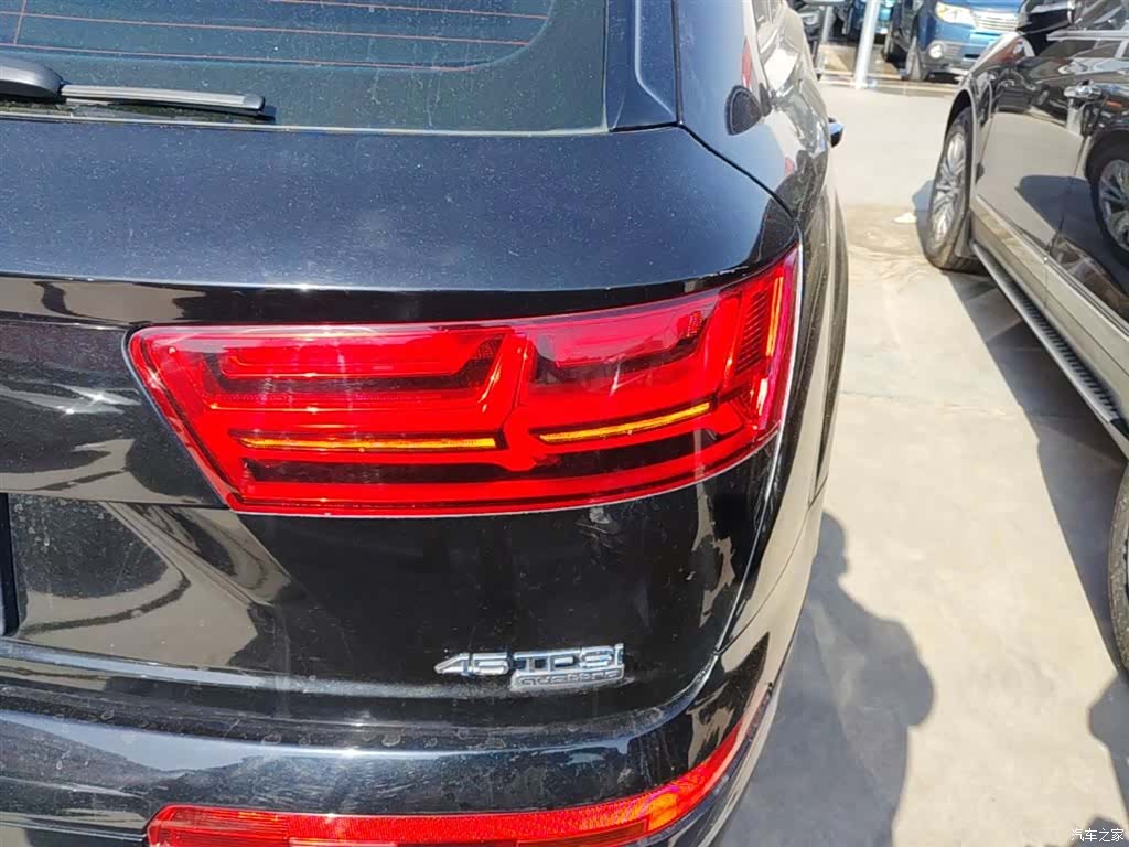 Audi Q7, 2019 8