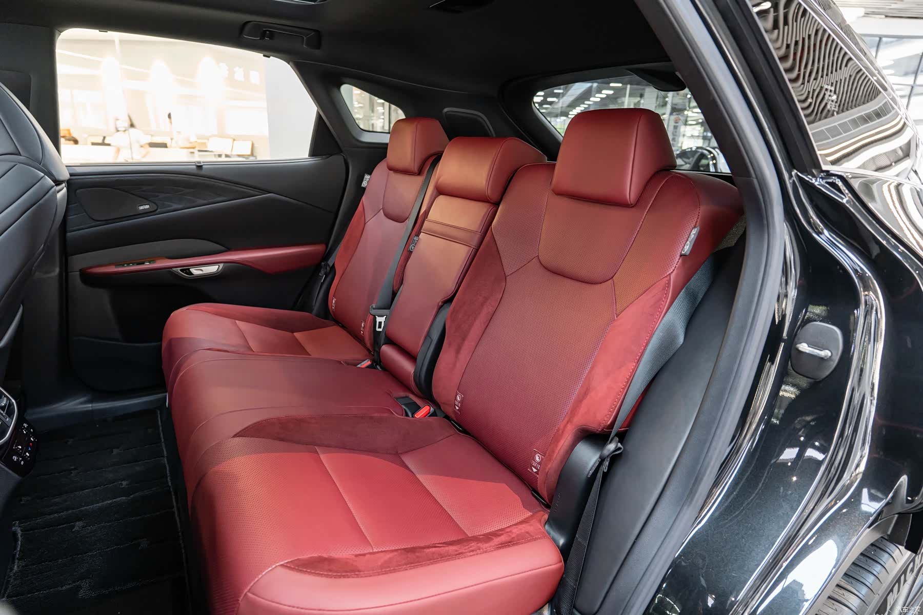 Lexus RX, 2023 12
