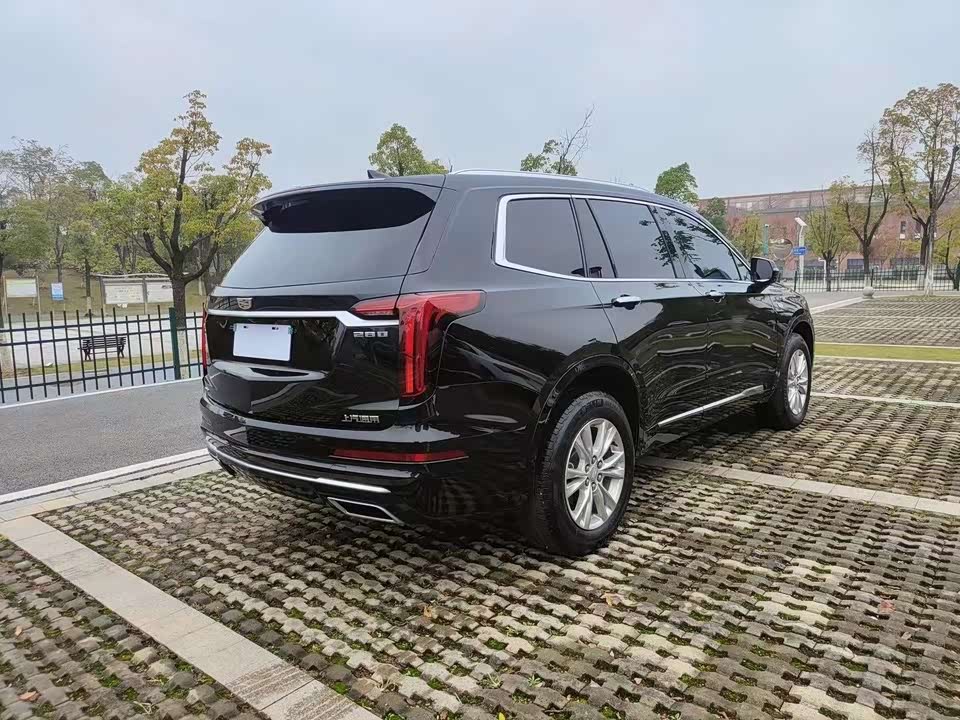 Cadillac XT6