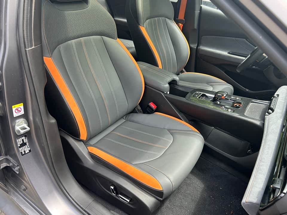 Trumpchi Shadow Leopard