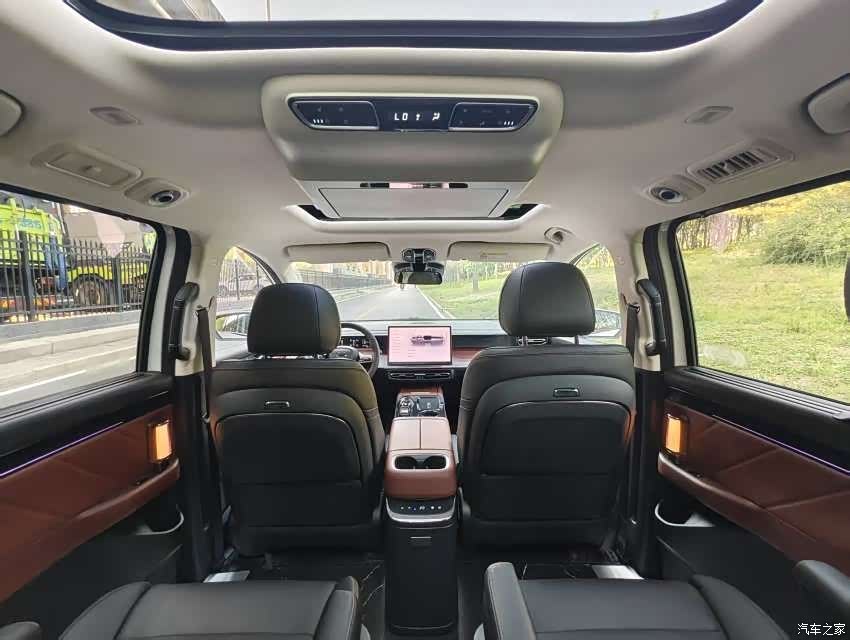 Trumpchi E8, 2024 7