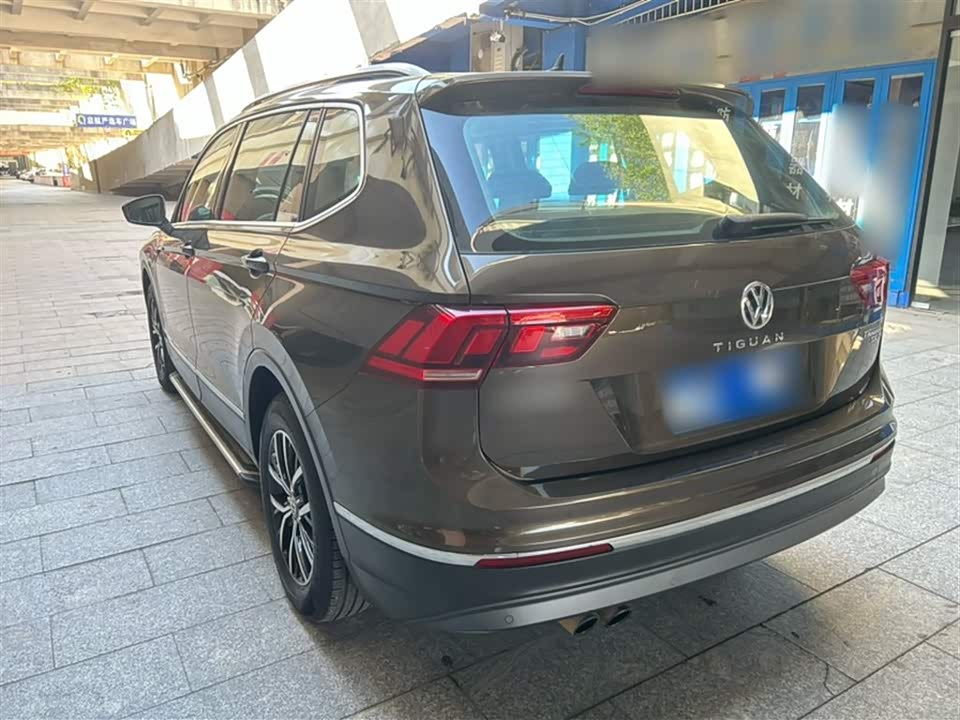 Volkswagen Tiguan L