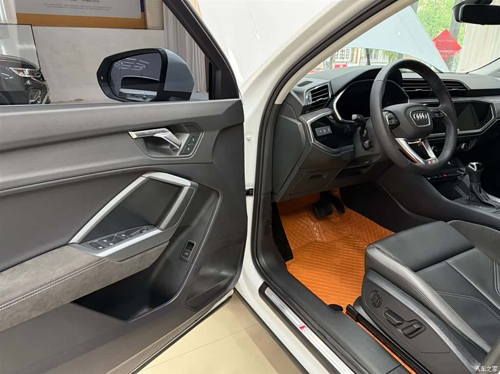 Audi Q3, 2023 8