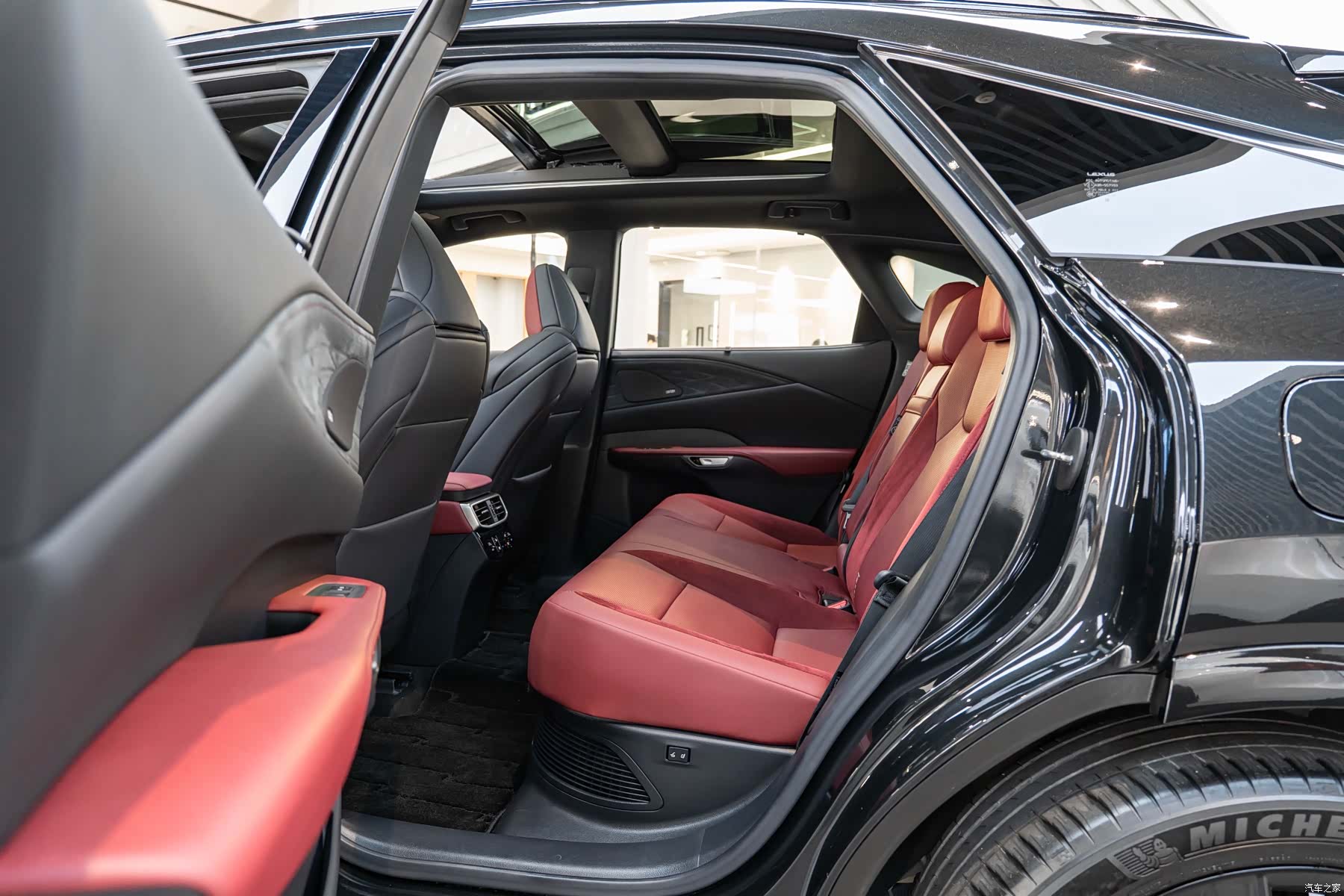 Lexus RX, 2023 10