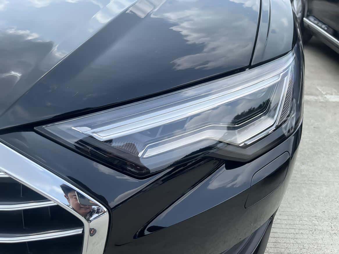 Audi A6L, 2021 3