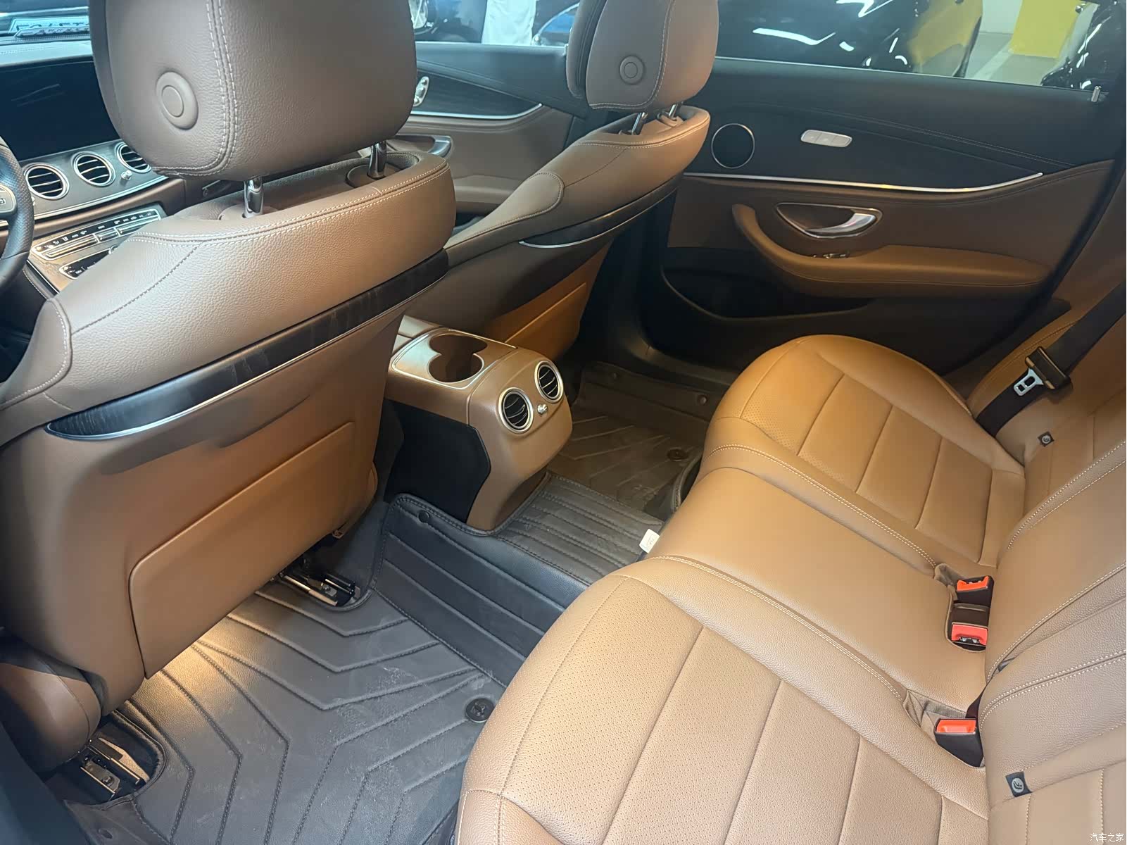 Mercedes-Benz E-Class, 2020 10
