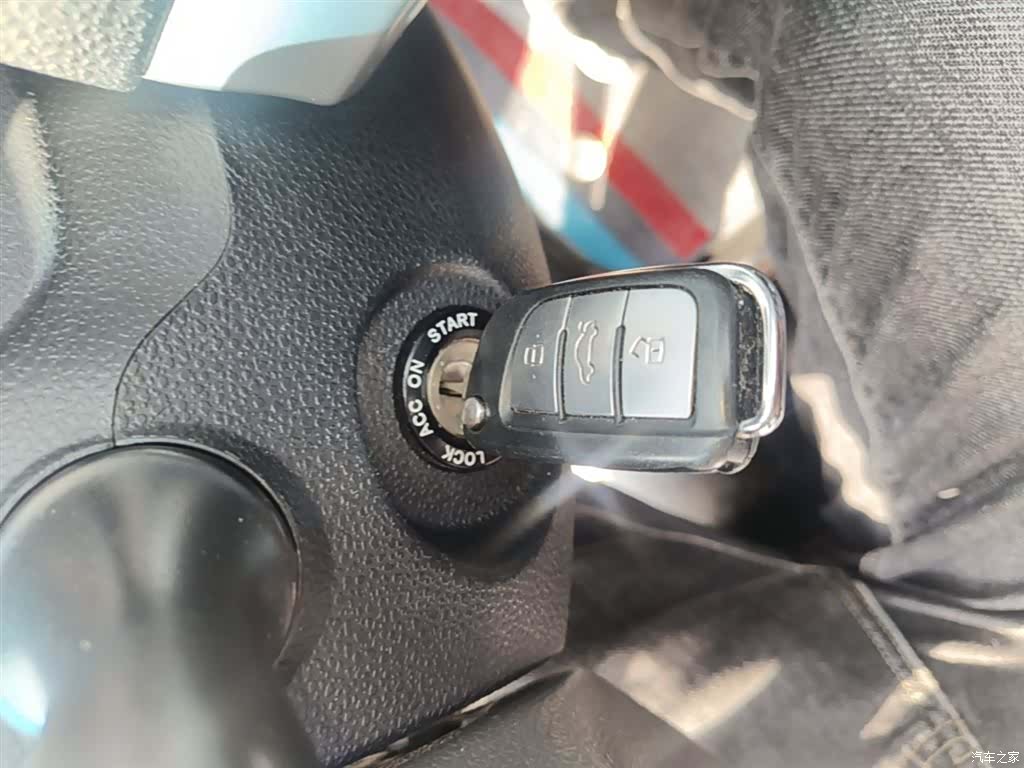 JAC S3, 2015 9