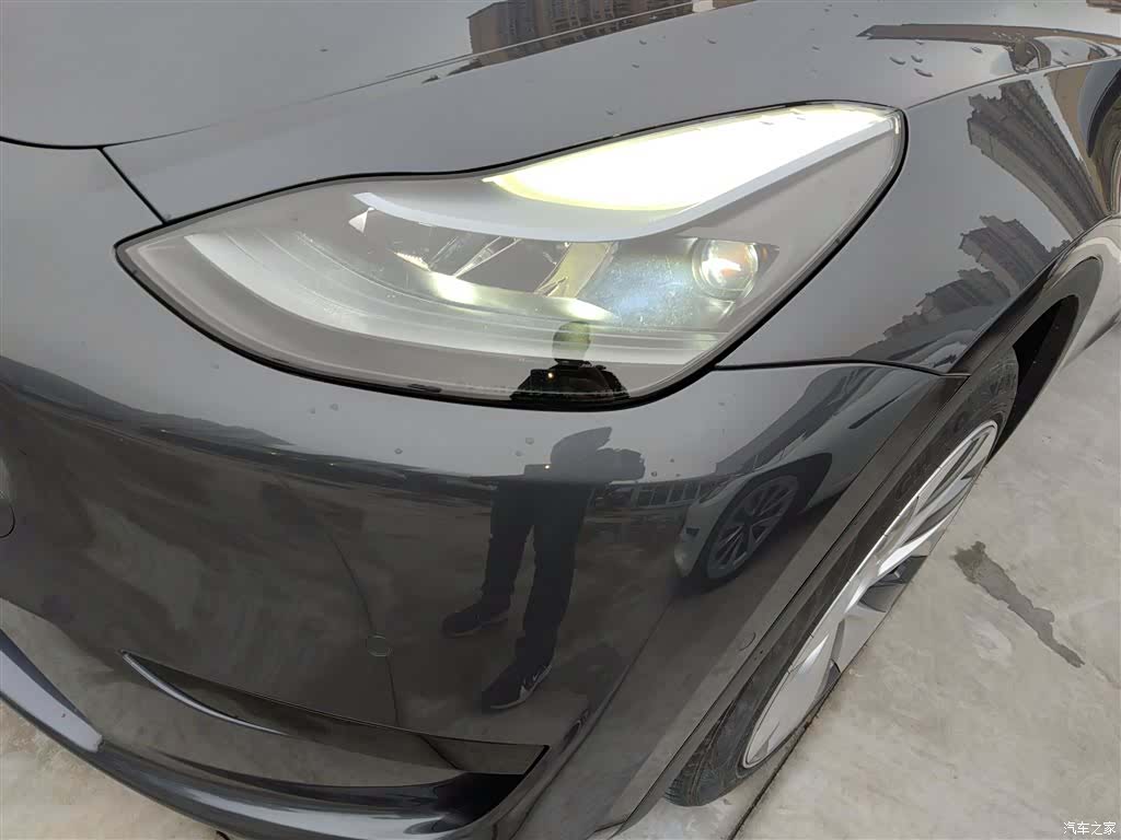 Tesla Model Y, 2022 24