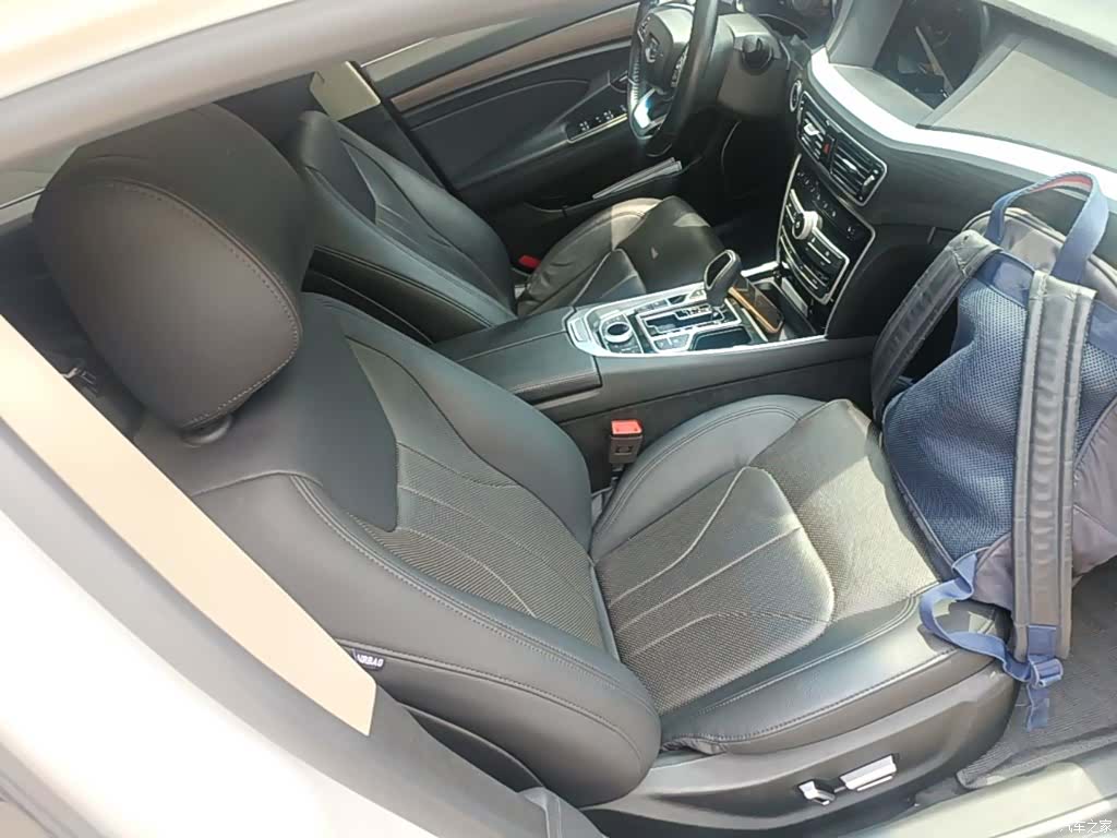 Geely 4G, 2017 25