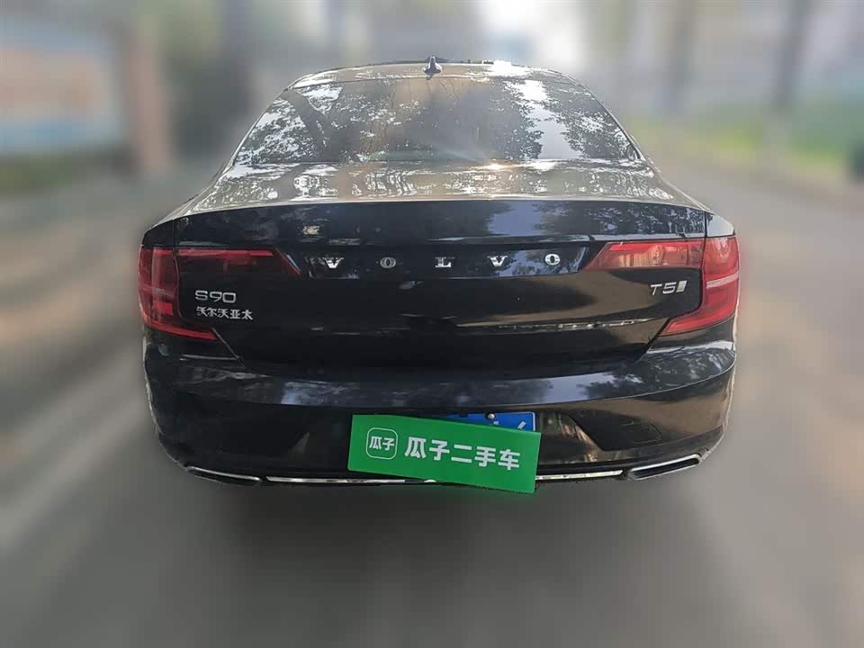Volvo S90