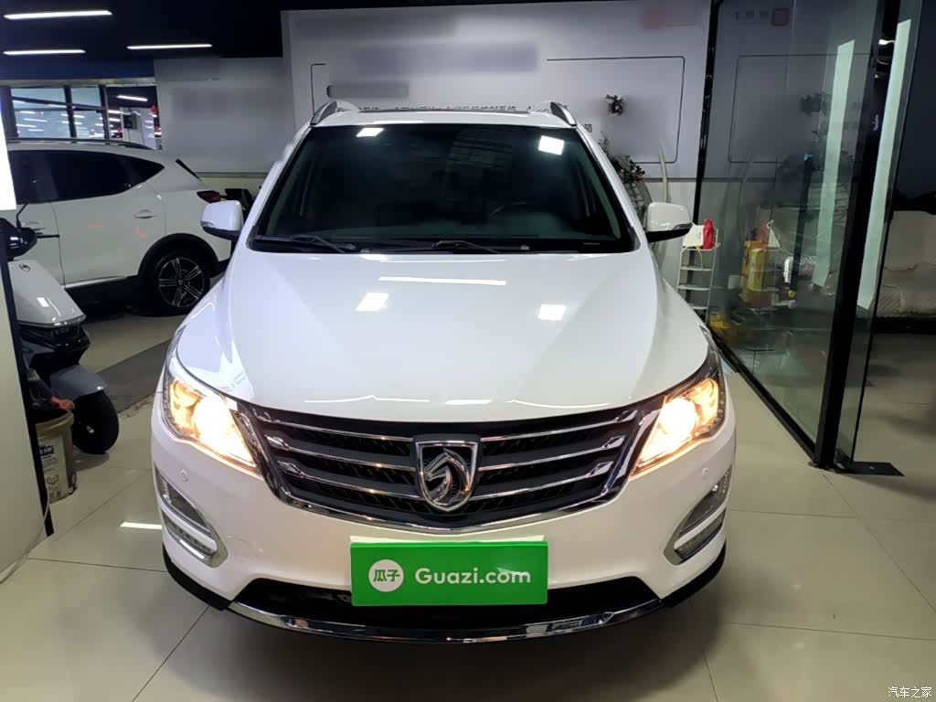 Wuling 560, 2017 3