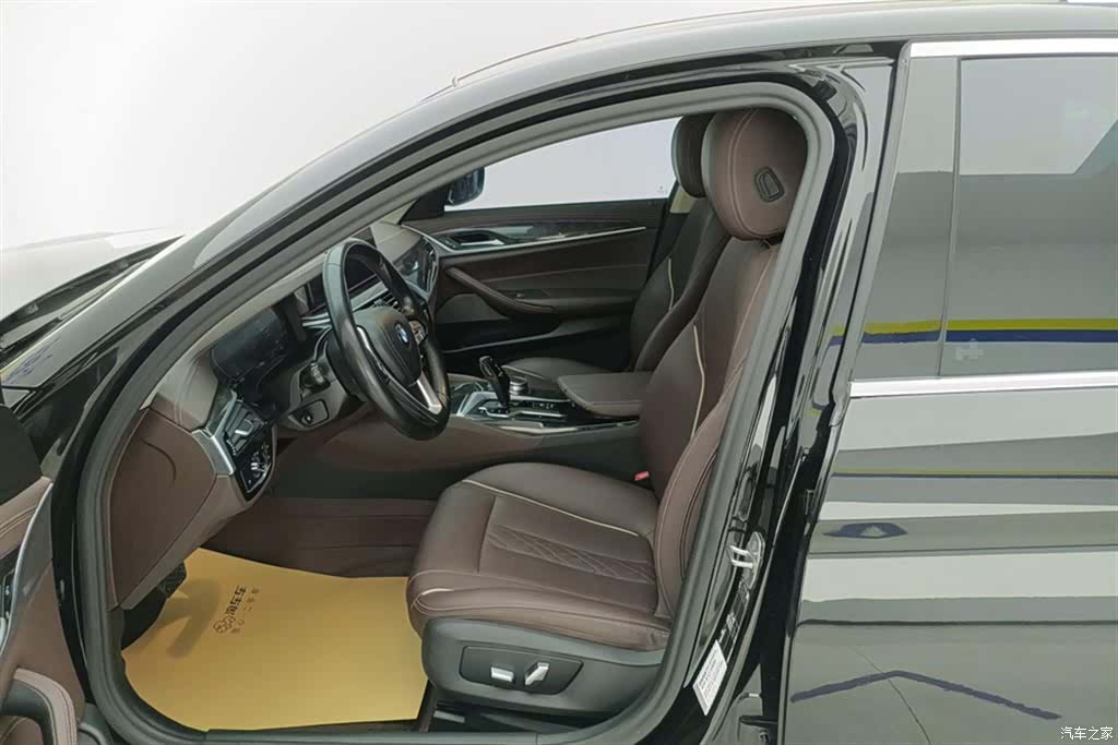 BMW 5 Series, 2022 9