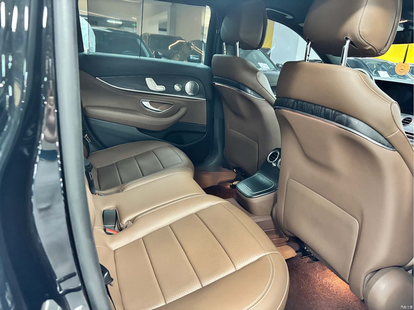 Mercedes-Benz E-Class, 2021 12
