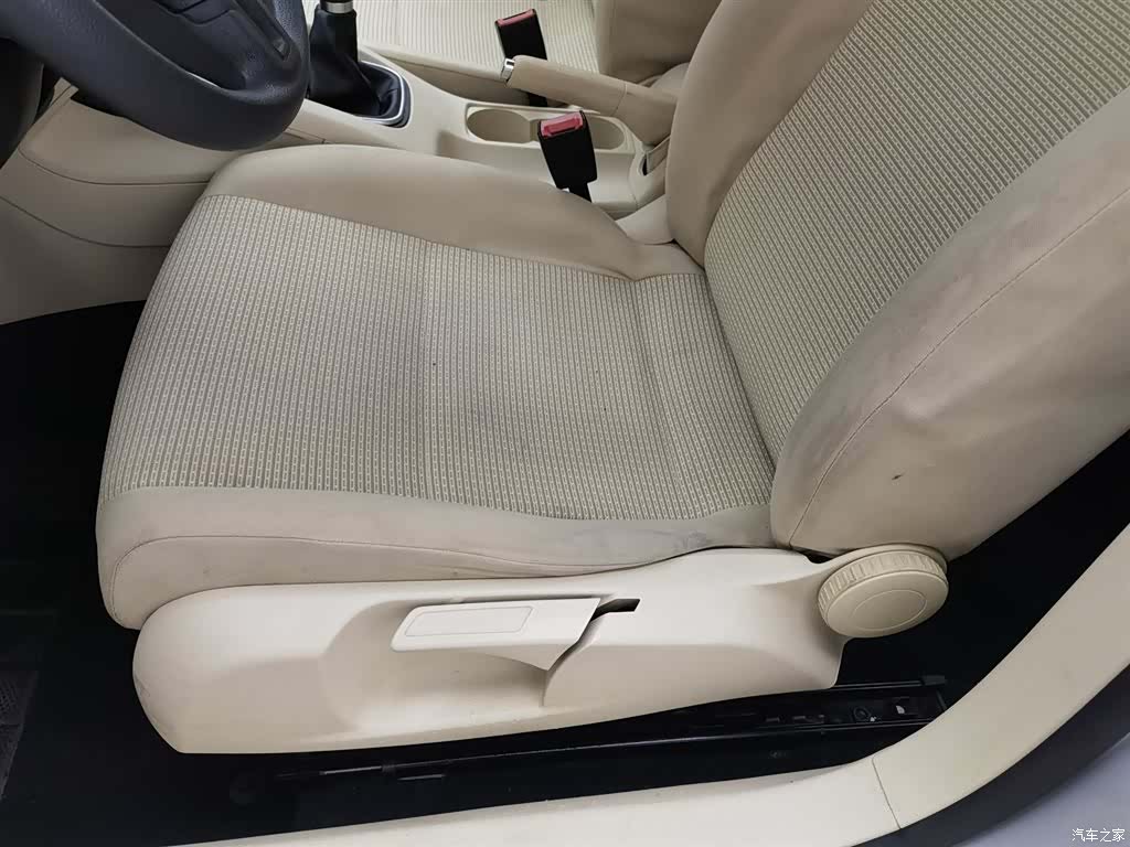 Volkswagen Sagitar, 2011 20