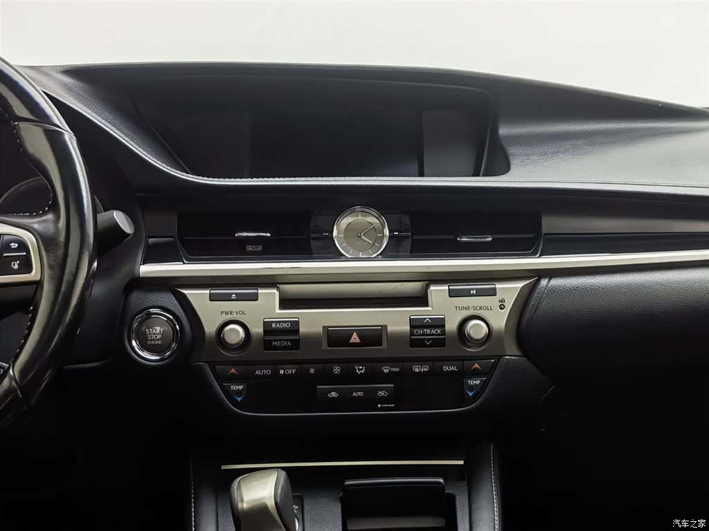 Lexus ES, 2016 12