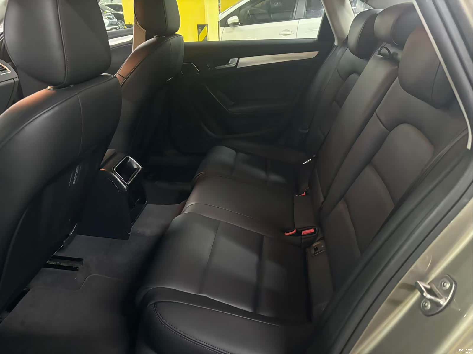 Audi A4L, 2012 7