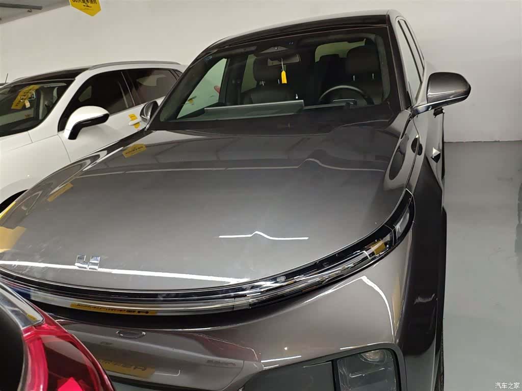 Li Auto L8, 2023 3