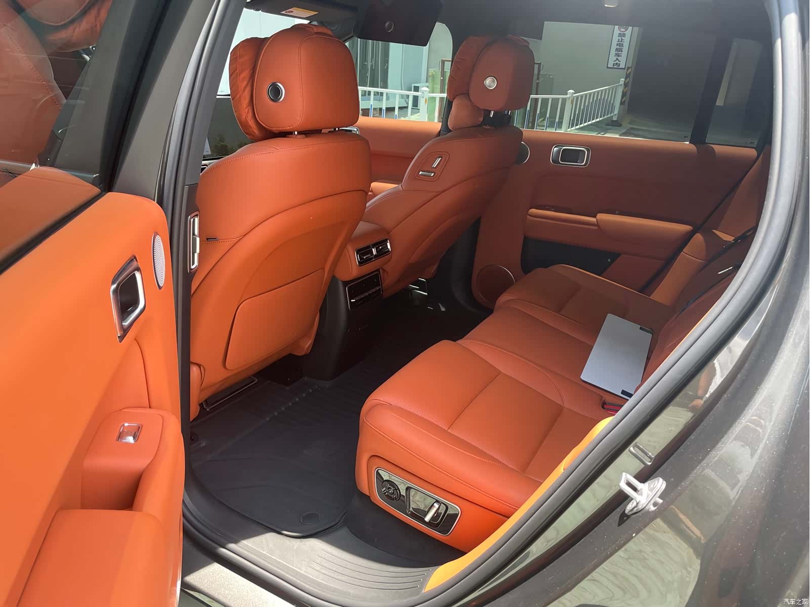 Li Auto L7, 2023 все фото