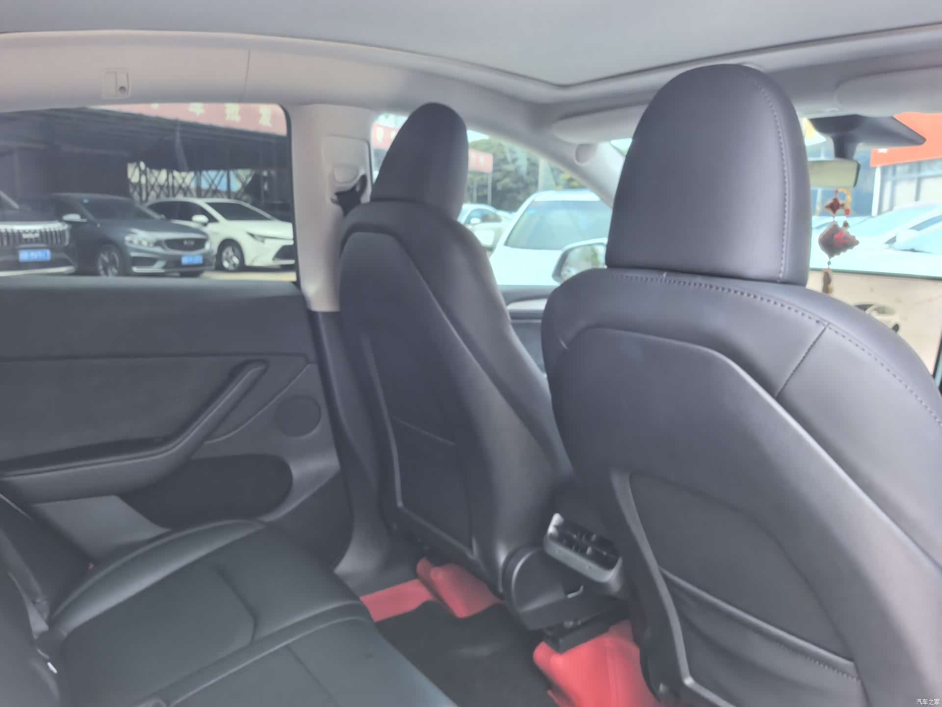Tesla Model Y, 2024 все фото