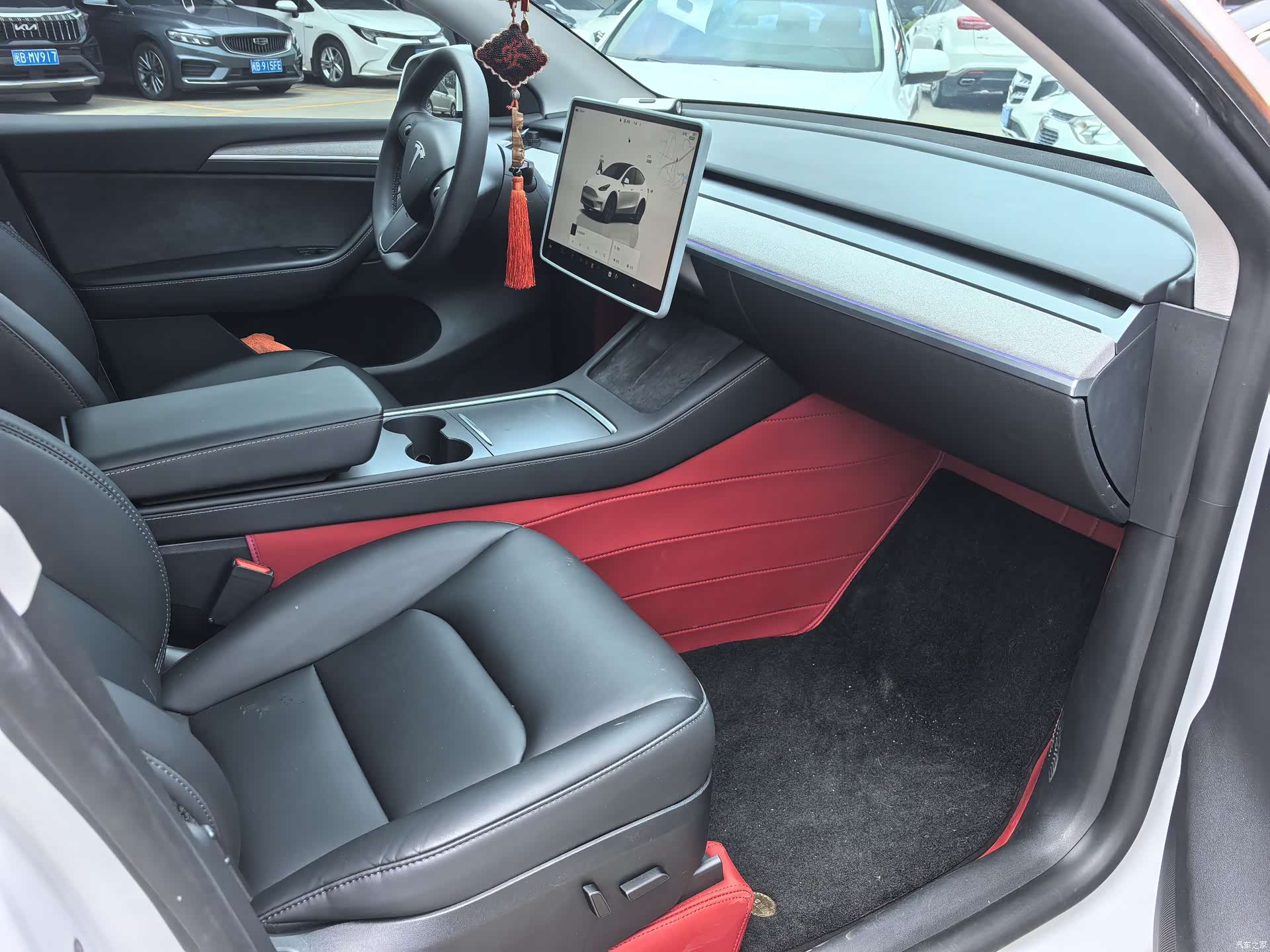 Tesla Model Y, 2024 6