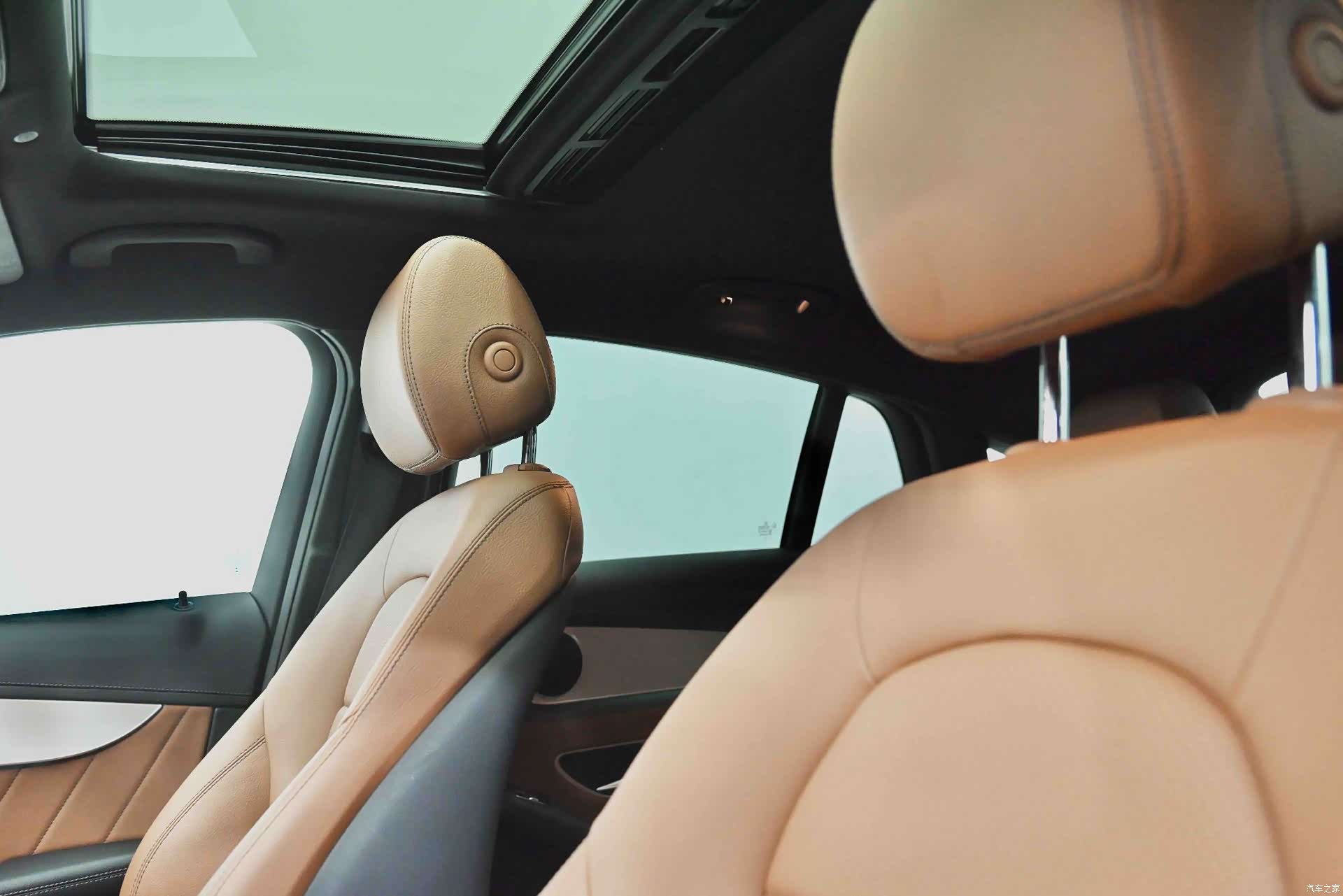 Mercedes-Benz GLC, 2023 19