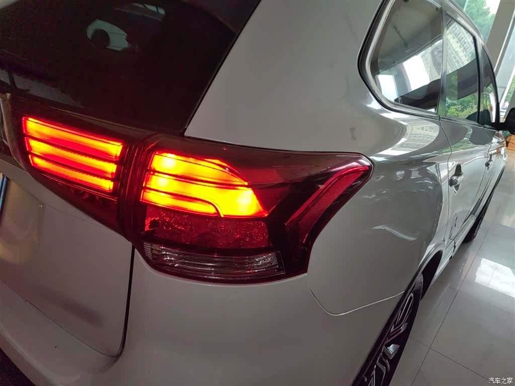 Mitsubishi Outlander, 2017 8