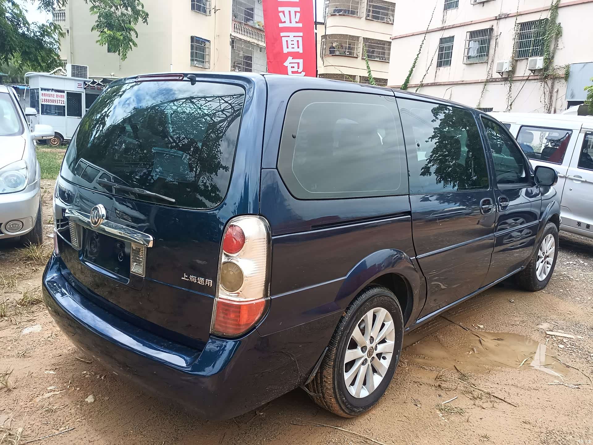 Buick GL8, 2012 9