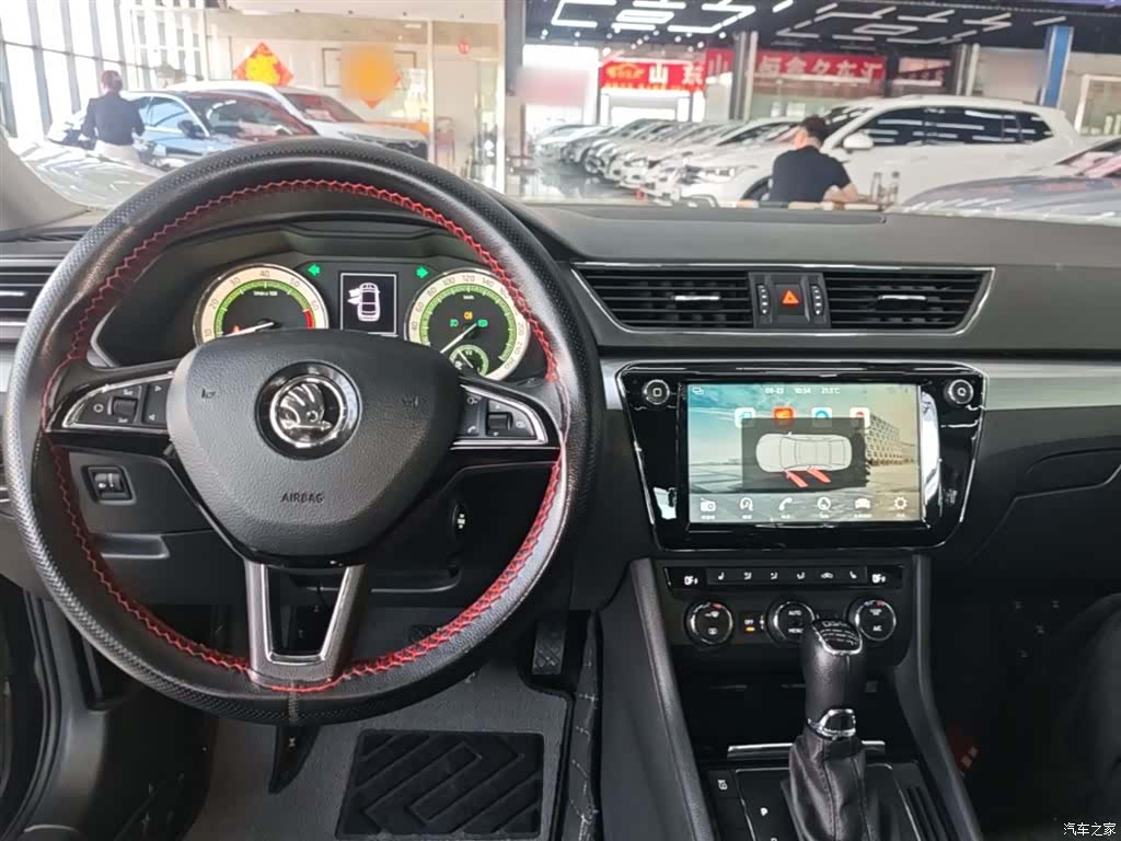 Skoda Superb, 2019 10