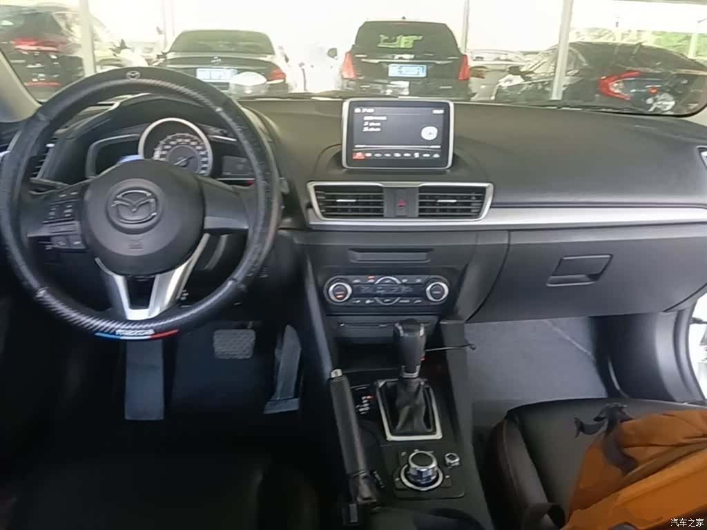 Mazda Mazda3, 2016 10