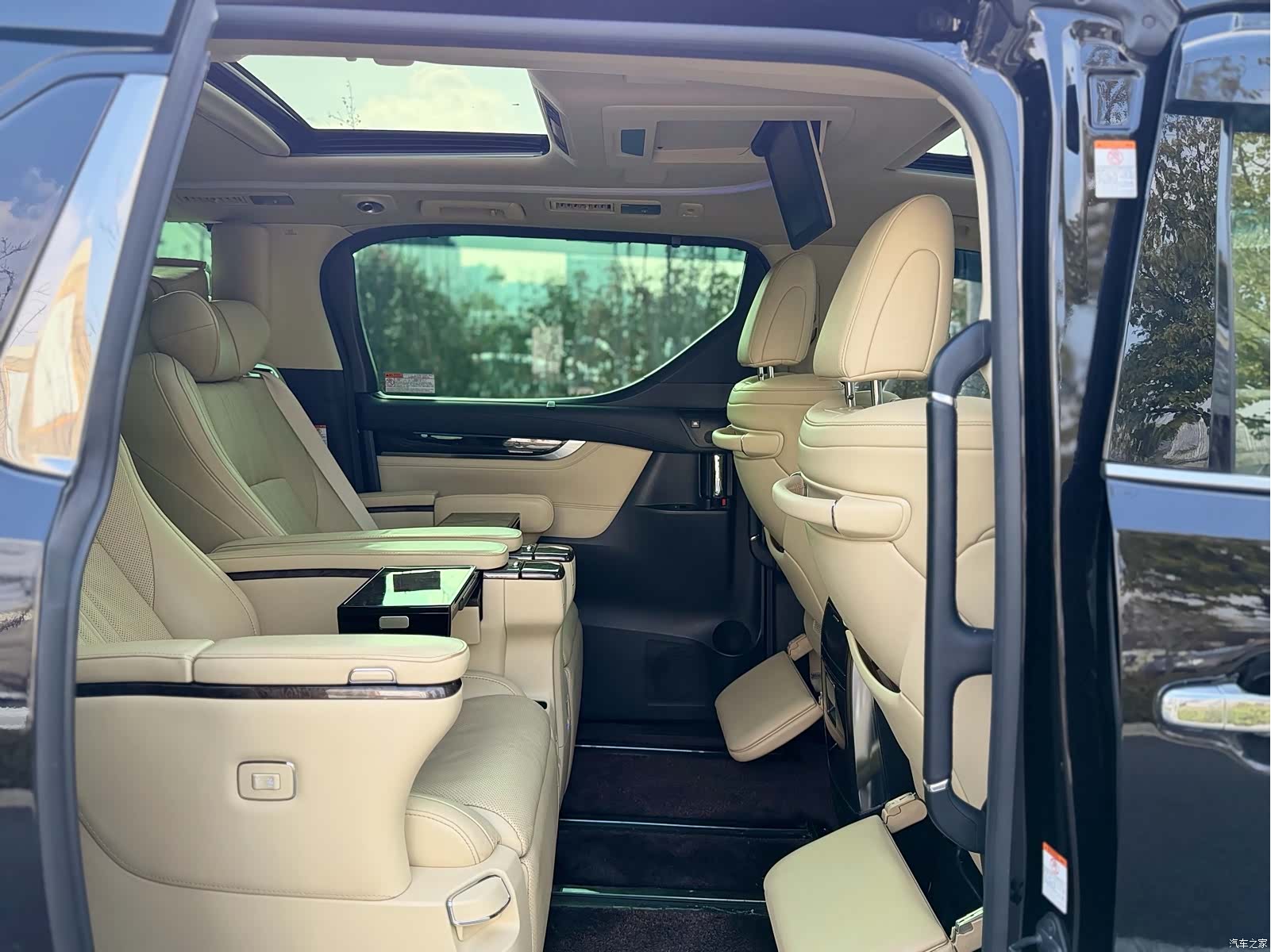 Toyota Vellfire, 2020 19
