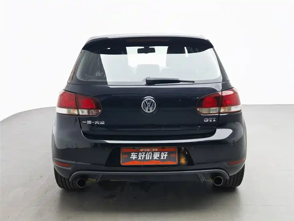 Volkswagen Golf GTI