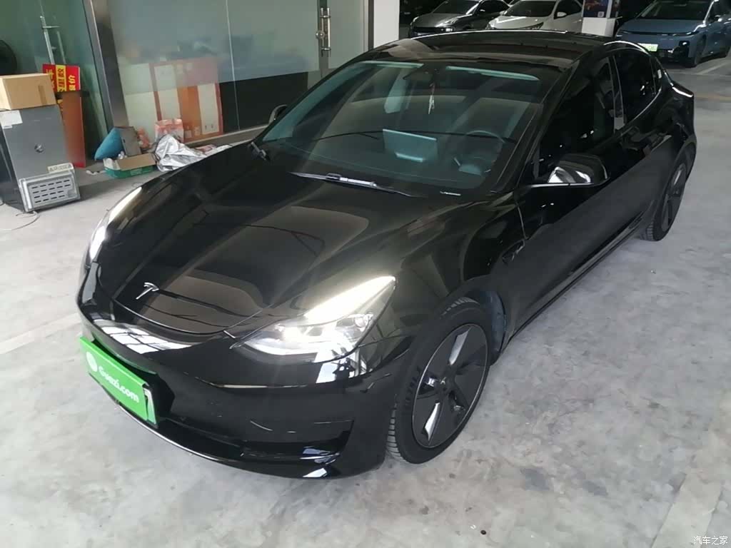 Tesla Model 3, 2023 1